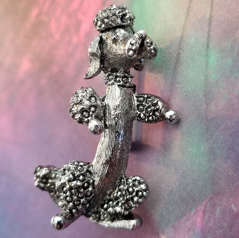 Relisted -Vintage poodle pin Gerry's silver tone dog brooch - Picture 1 of 6
